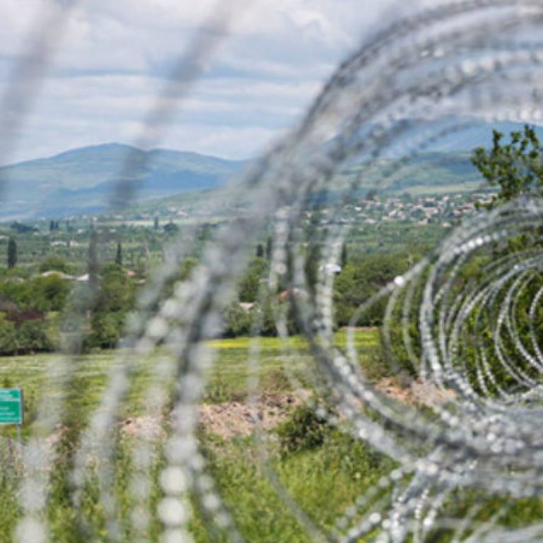 1540308614-1531322280-1538469723