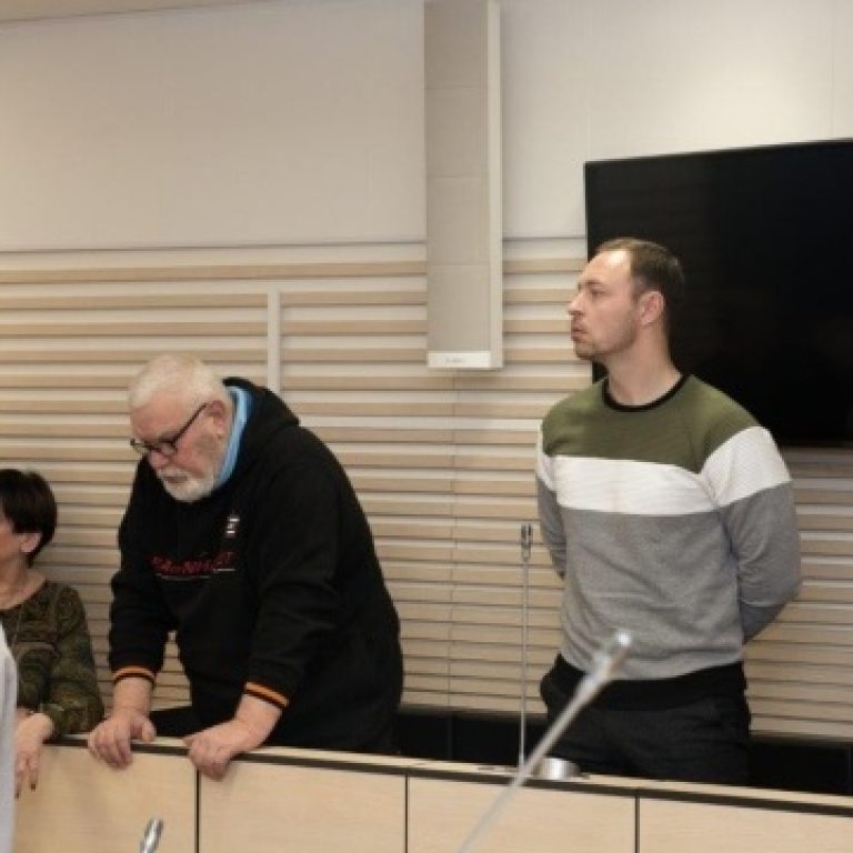 630_360_1549906300-647