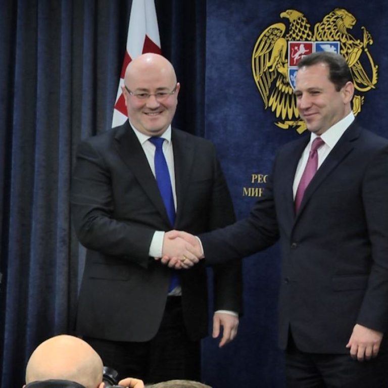 64D5EF69-5706-48FA-8F0C-794460EA190D_w1200_r1_s